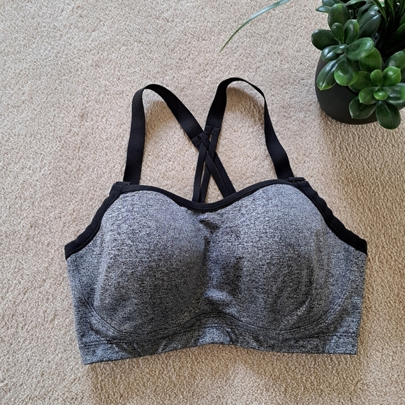 Victoria' Secret Sports Bra 36DD Grey Black Bra Activewear Strappy Gym VSX - Picture 1 of 15
